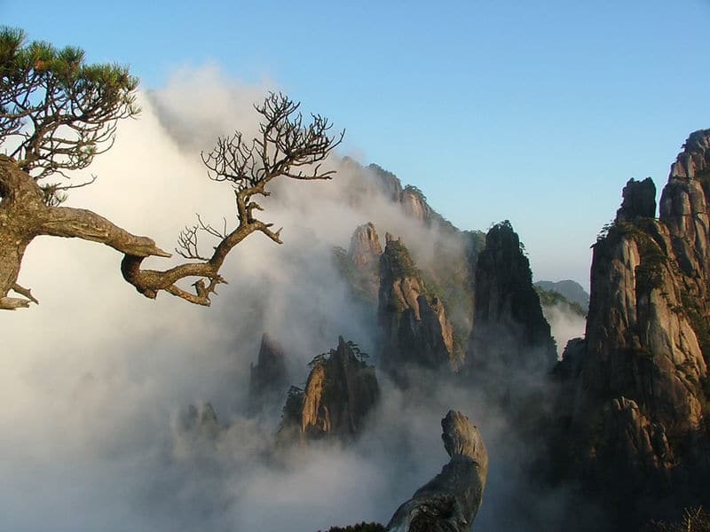Huangshan travel guide | Tourist tips on hiking in the Huang Shan