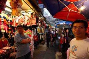 HK li yuen street lores 300x199 Hong Kong Shopping Guide | Best HK markets, shops, stores, & malls