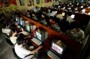 china internet cafe small 300x199 Phone & internet access in China