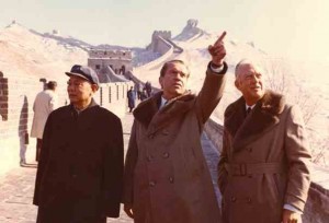 richard nixon greatwall 300x204 Great Wall of China (长城)