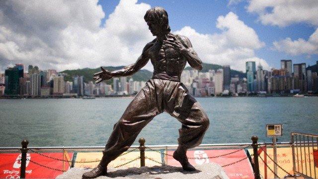 Bruce Lee statue: Kowloon