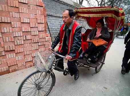 Beware of a fake Chinese pedicab driver