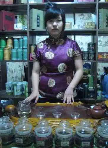 What a Chinese woman may look like at a tea ceremony scam 