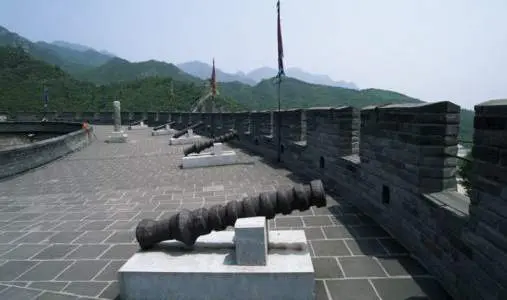 Canons on top of the Great Wall of China