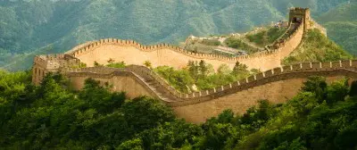 A good picture of The Great Wall of China which is a must-see attraction when traveling to China.